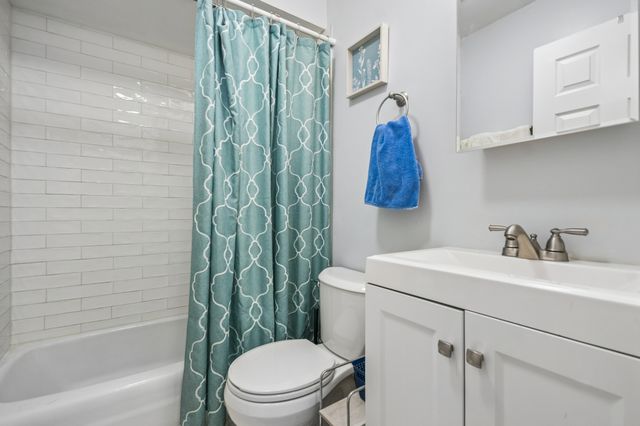 2619 W Agatite Avenue 2B, Chicago, IL 60625