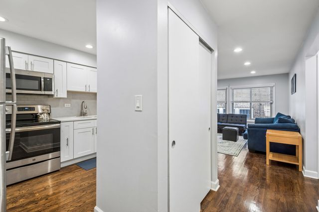 2619 W Agatite Avenue 2B, Chicago, IL 60625