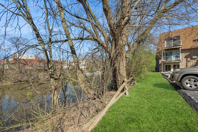 2619 W Agatite Avenue 2B, Chicago, IL 60625