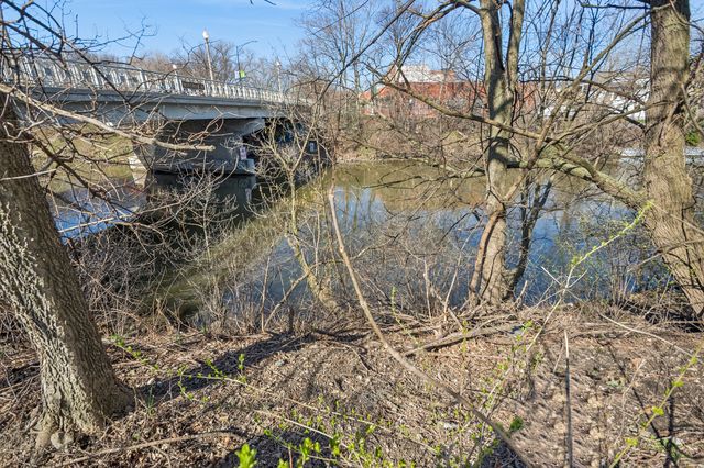 2619 W Agatite Avenue 2B, Chicago, IL 60625