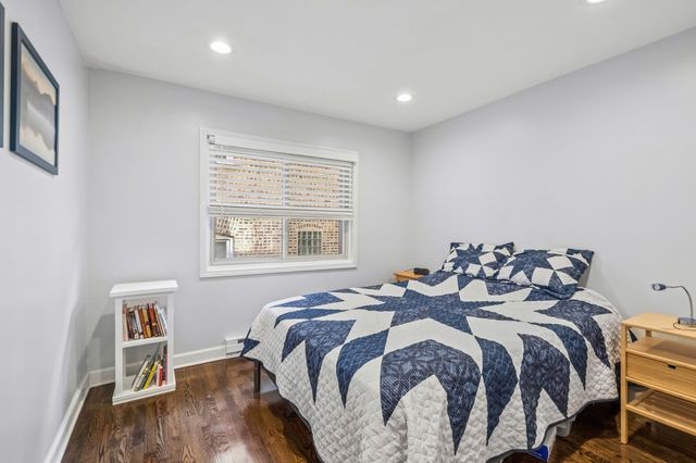 2619 W Agatite Avenue 2B, Chicago, IL 60625