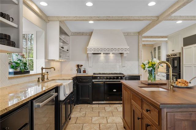 2516 Sugar Valley Road, Seneca, SC 29672