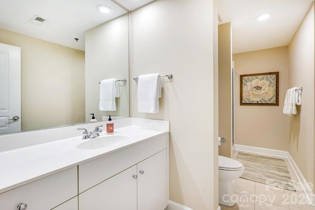 1320 Fillmore Avenue 305, Charlotte, NC 28203
