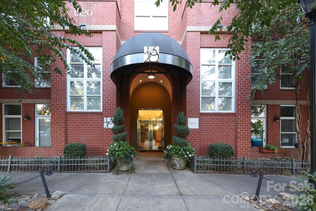 1320 Fillmore Avenue 305, Charlotte, NC 28203