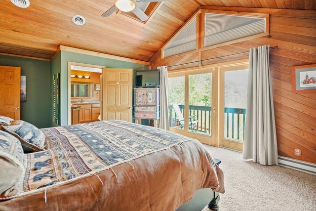 6215 Riesch ROAD, West Bend, WI 53095