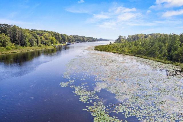 6215 Riesch ROAD, West Bend, WI 53095