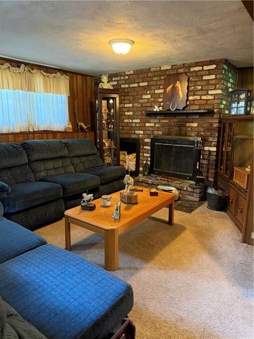 6 Balsam Court, Johnston, RI 02919