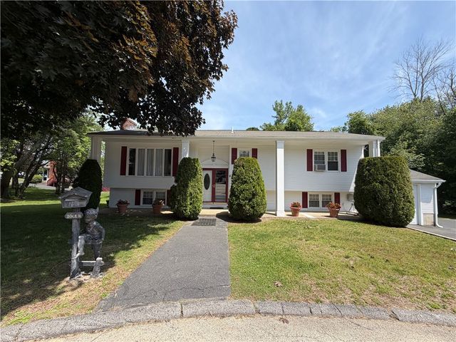 6 Balsam Court, Johnston, RI 02919