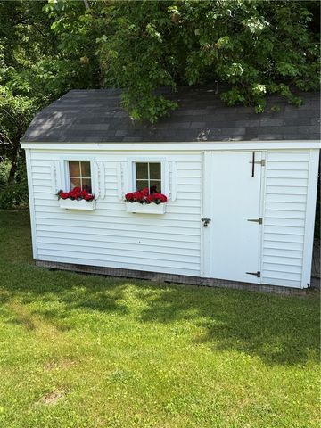 6 Balsam Court, Johnston, RI 02919