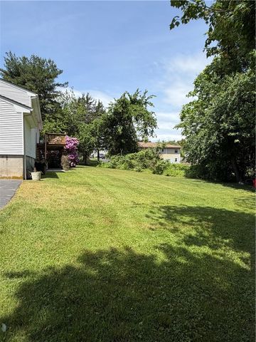 6 Balsam Court, Johnston, RI 02919