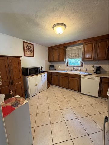 6 Balsam Court, Johnston, RI 02919