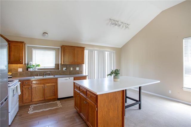 221 N 71st Street, Kansas City, KS 66112