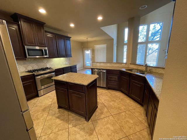 2352 OAK RUN PKWY, New Braunfels, TX 78132