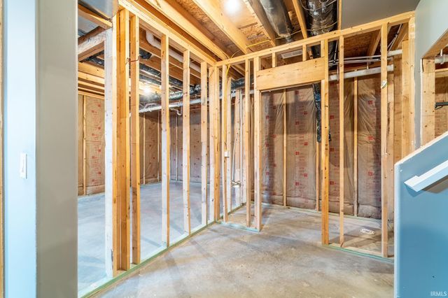 14277 Aboite Road, Roanoke, IN 46783