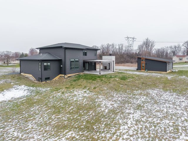 14277 Aboite Road, Roanoke, IN 46783