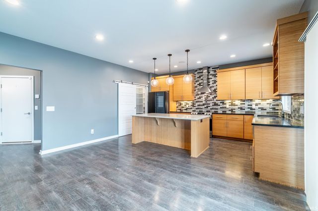 14277 Aboite Road, Roanoke, IN 46783