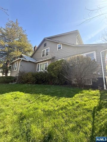 12 Hillcrest Road, Maplewood, NJ 07040
