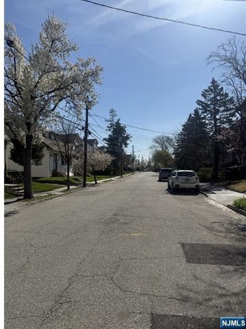 12 Hillcrest Road, Maplewood, NJ 07040