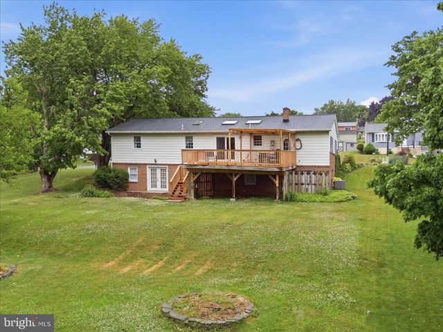 324 SOUTHVIEW DR, Ephrata, PA 17522
