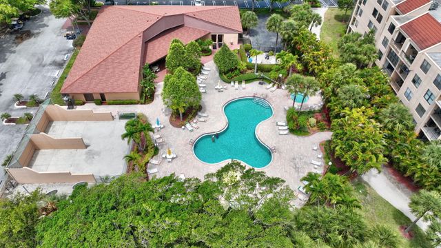 600 Egret Circle 7105, Delray Beach, FL 33444