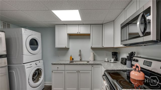 16 13th Street, Tybee Island, GA 31328