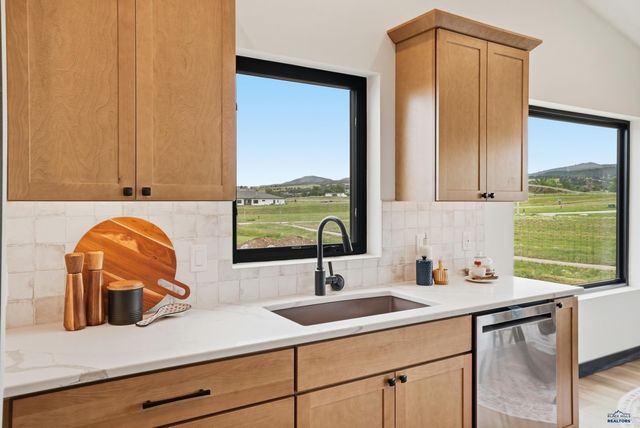 1639 OAK CREST CT, Spearfish, SD 57783