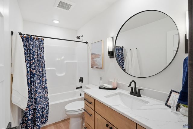 1639 OAK CREST CT, Spearfish, SD 57783