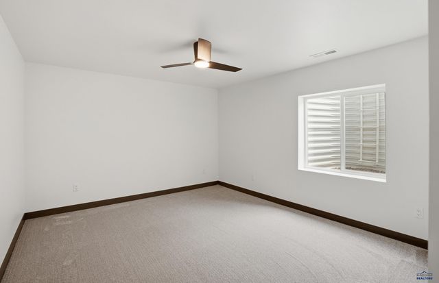 1639 OAK CREST CT, Spearfish, SD 57783