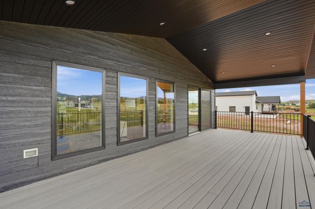 1639 OAK CREST CT, Spearfish, SD 57783