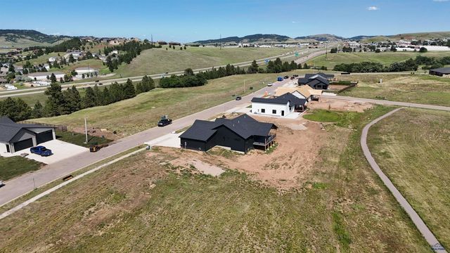 1639 OAK CREST CT, Spearfish, SD 57783