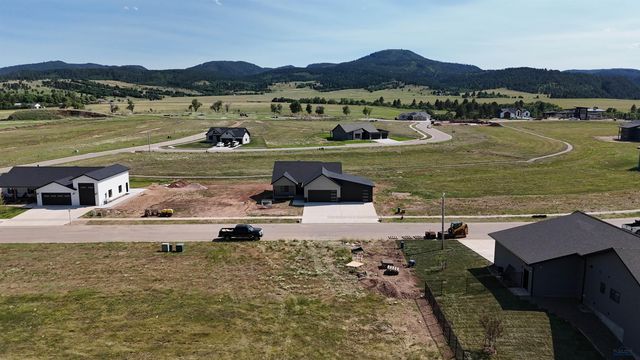1639 OAK CREST CT, Spearfish, SD 57783