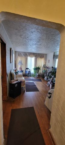 10111 S Lafayette Avenue, Chicago, IL 60628