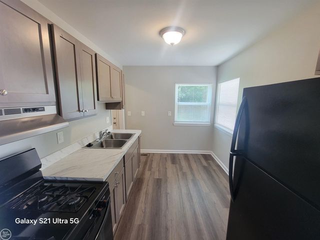 13148 Sherman Avenue, Warren, MI 48089