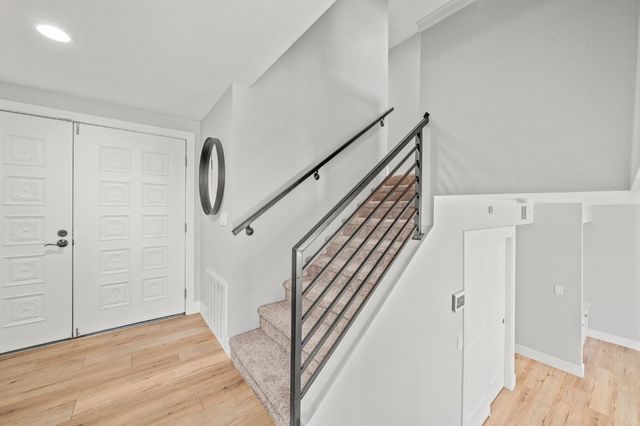 9813 Vista Grande Way, Elk Grove, CA 95624