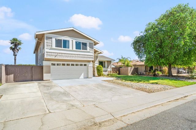 9813 Vista Grande Way, Elk Grove, CA 95624