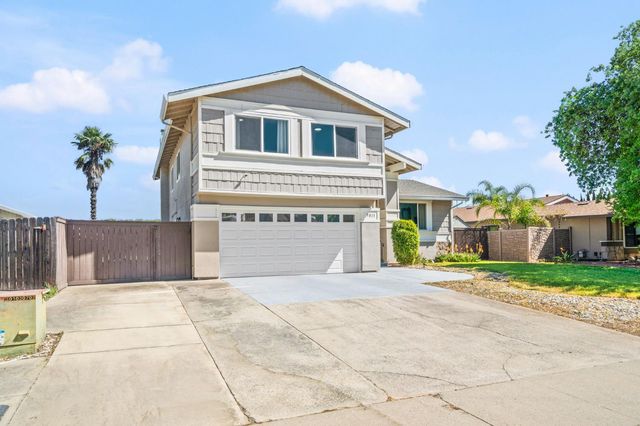 9813 Vista Grande Way, Elk Grove, CA 95624