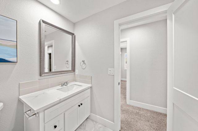 9813 Vista Grande Way, Elk Grove, CA 95624