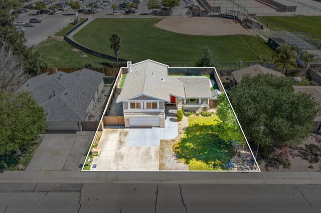 9813 Vista Grande Way, Elk Grove, CA 95624