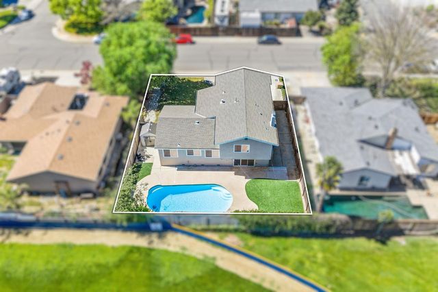 9813 Vista Grande Way, Elk Grove, CA 95624