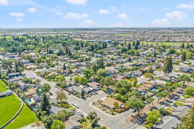 9813 Vista Grande Way, Elk Grove, CA 95624