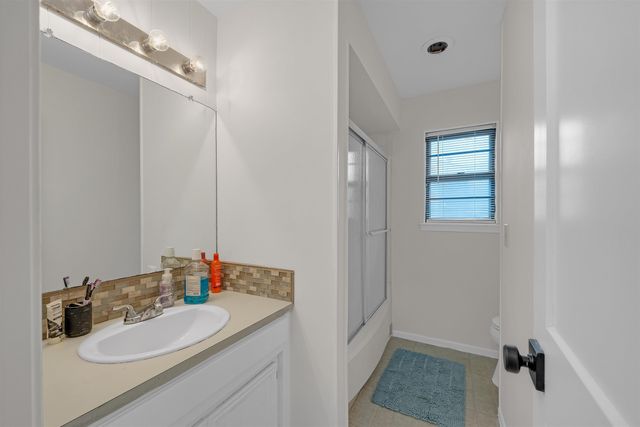 251 N Tracy St, Wichita, KS 67212