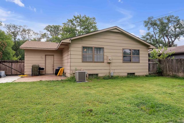 251 N Tracy St, Wichita, KS 67212