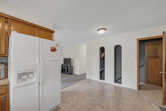 251 N Tracy St, Wichita, KS 67212