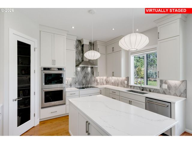 170 ANNABELLE St, Castle Rock, WA 98611