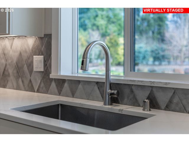 170 ANNABELLE St, Castle Rock, WA 98611