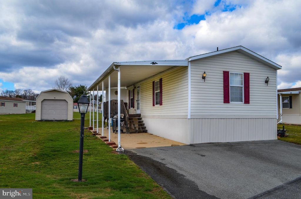 252 JAMES WAY, York, PA 17406