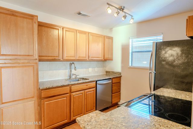 225 S Tropical Trail 311, Merritt Island, FL 32952