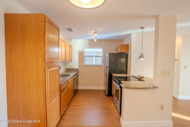 225 S Tropical Trail 311, Merritt Island, FL 32952