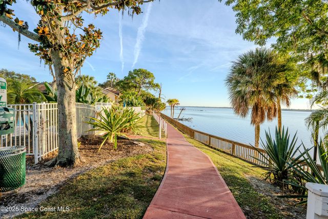 225 S Tropical Trail 311, Merritt Island, FL 32952