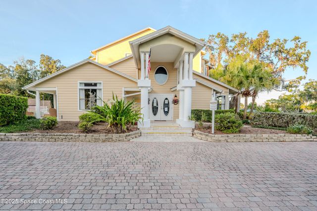 225 S Tropical Trail 311, Merritt Island, FL 32952